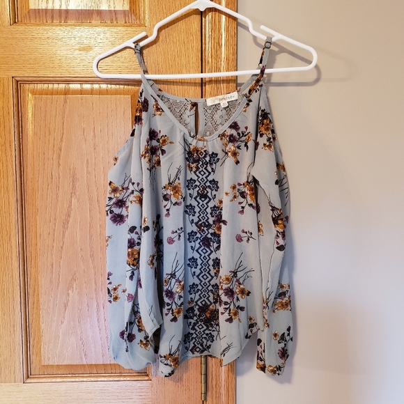 Rewind Cold-Shoulder Top - Picture 1 of 4